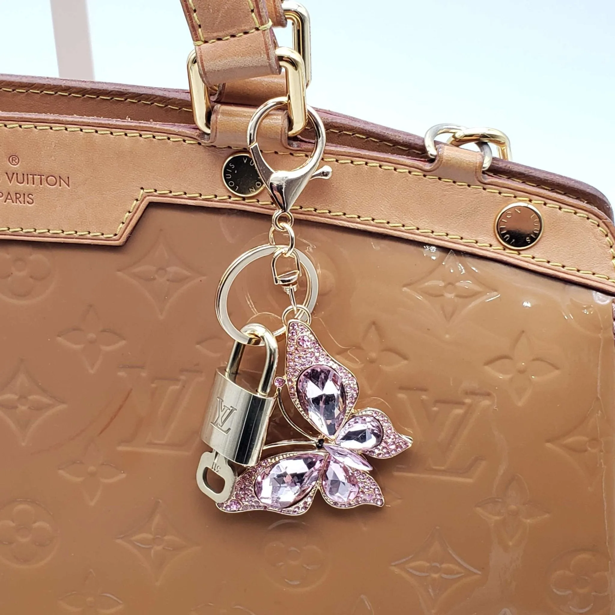 100% Authentic Louis Vuitton Lock and Key with Unbranded Keychain, Keycharm, Bagcharm