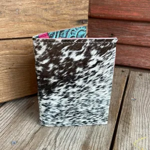 105 Waylon Wallet - Black & White w/ Geode Roses