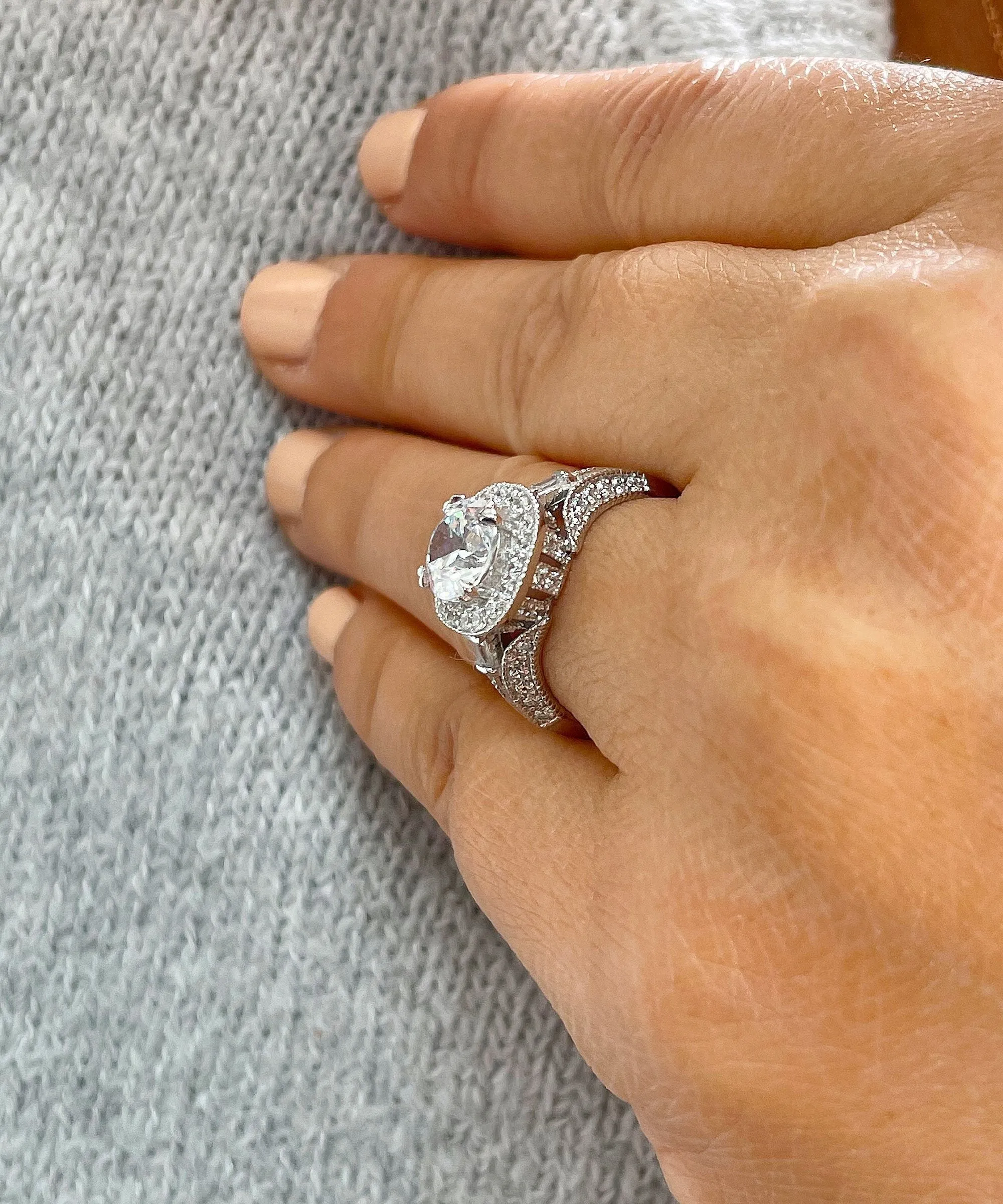 14k Solid Heavy White Gold Round And Baguettes Natural Diamonds Engagement Ring Bridal Halo 2.30ctw