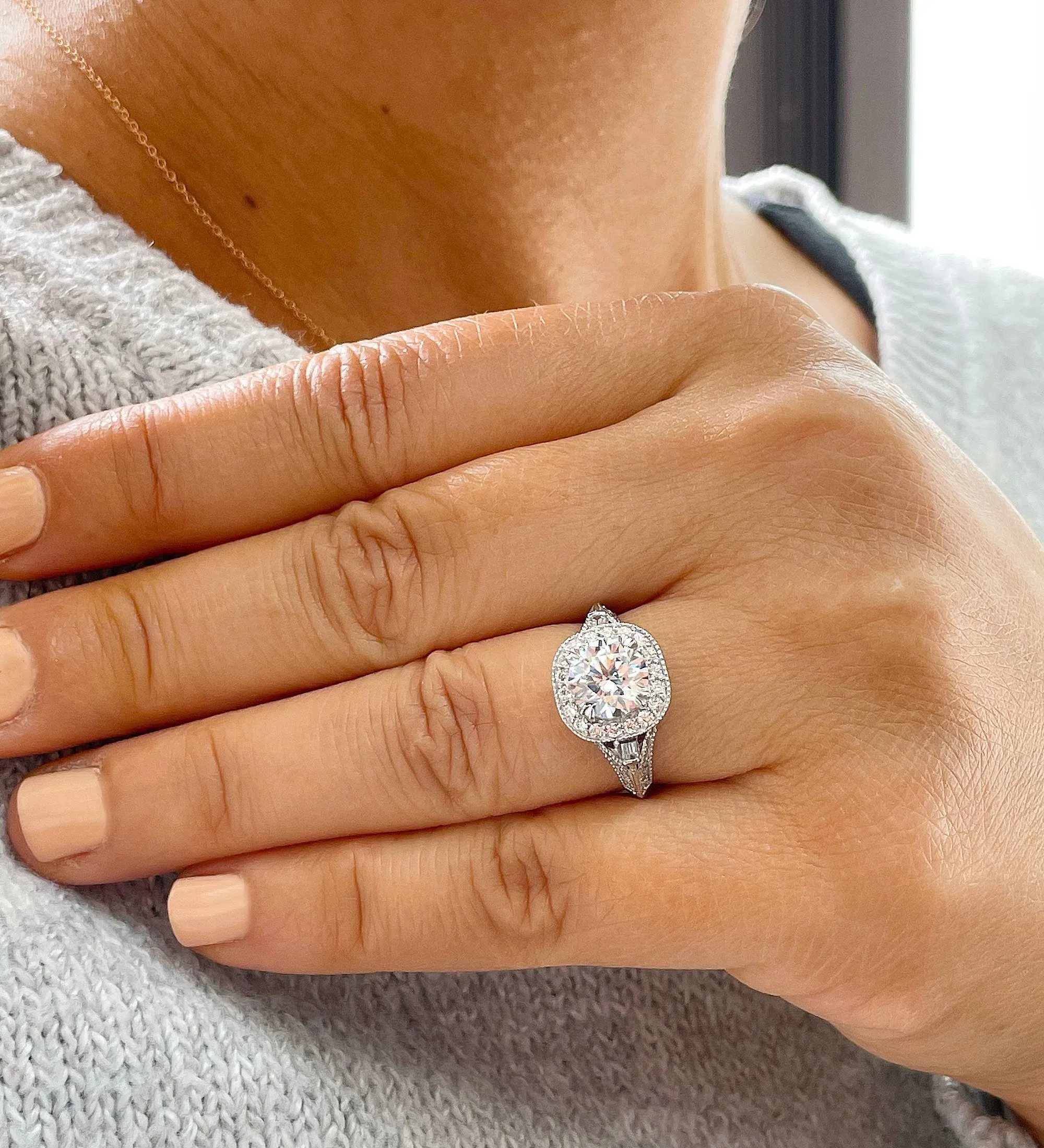 14k Solid Heavy White Gold Round And Baguettes Natural Diamonds Engagement Ring Bridal Halo 2.30ctw