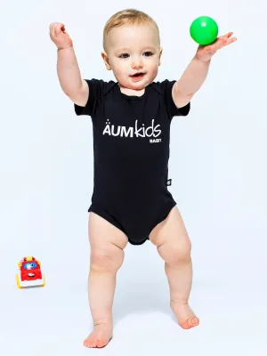AUMkids HAPPY BABY SHORT SLEEVE ONESIE   BIB SET, BLACK