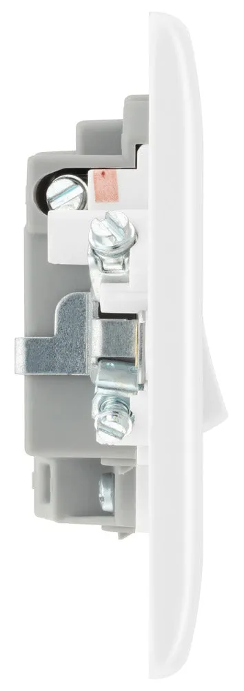 BG 850 White Round Edge Switched Spur 13A