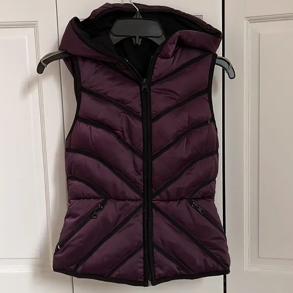 Blanc Noir Mesh Inset Reflective Puffer Vest