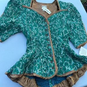 BRAND NEW WITH TAG LADIES JEANNE MARC QUILTED VINTAGE TOP 15” FROM SHOULDER
