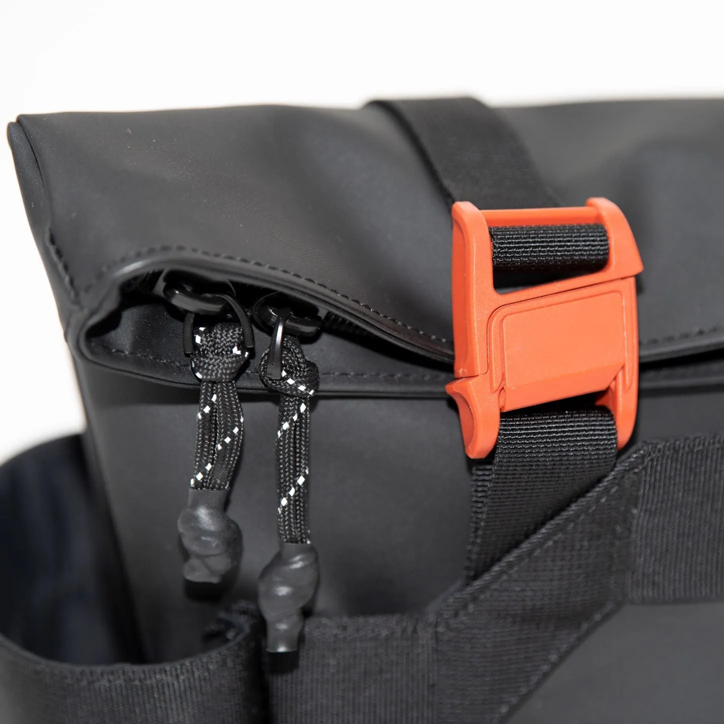 Bravo Mirrorless Shoulder Bag