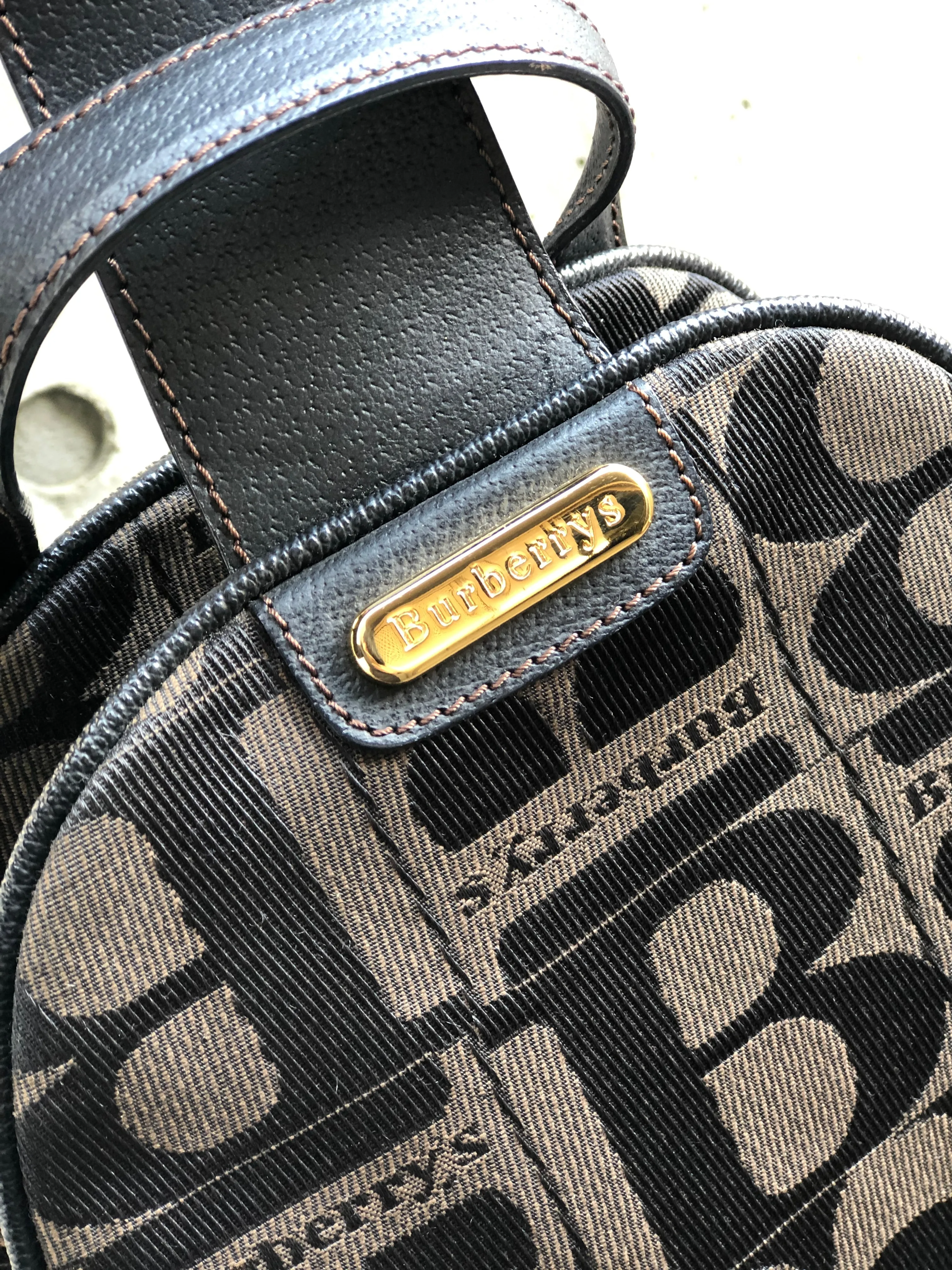 Burberrys Logo pattern Jacquard One-Shoulder bag Brown Vintage Old asmauk
