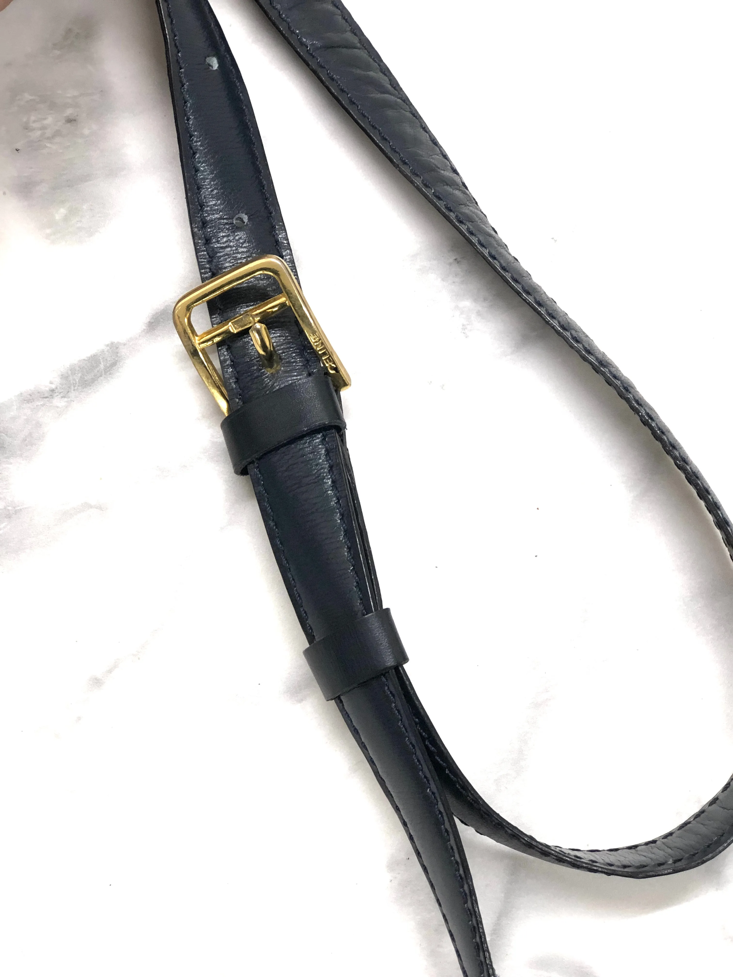 CELINE Cadena Turn lock Leather Crossbody Shoulder Bag Navy White Vintage Old CELINE vw6sjn