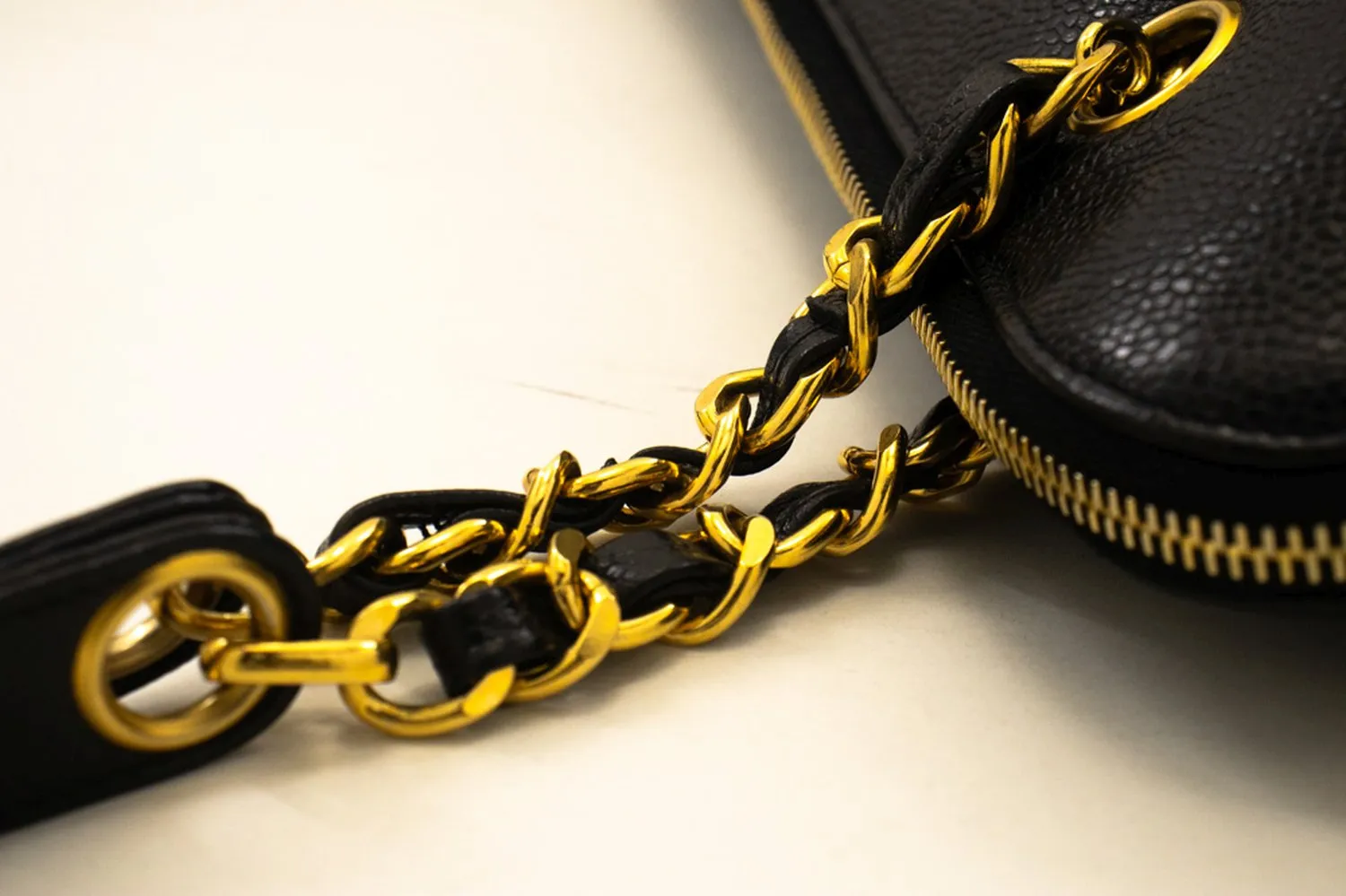 CHANEL Caviar Large Chain Shoulder Bag Black Leather Gold Zipper m21