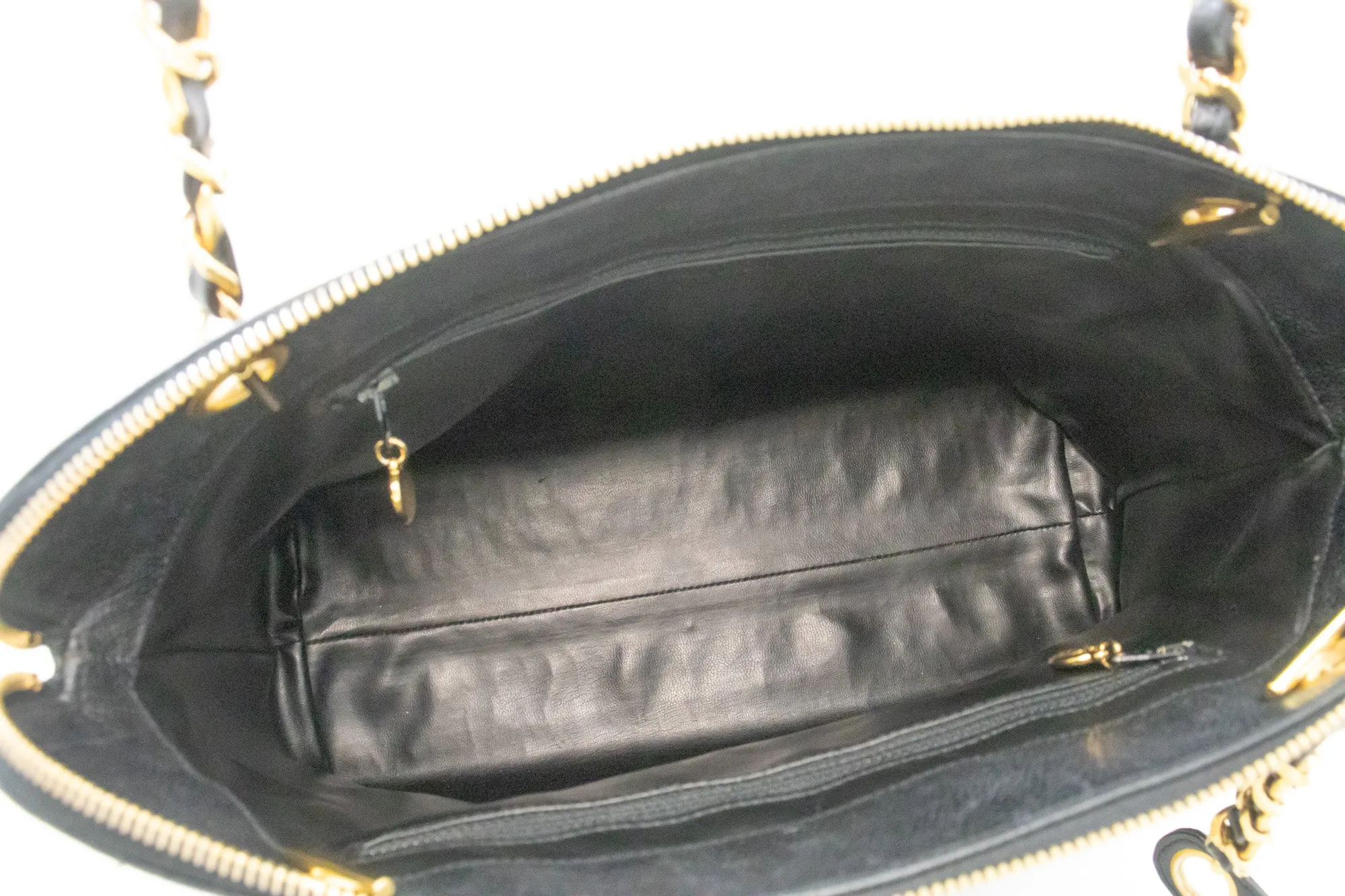 CHANEL Caviar Large Chain Shoulder Bag Black Leather Gold Zipper m53