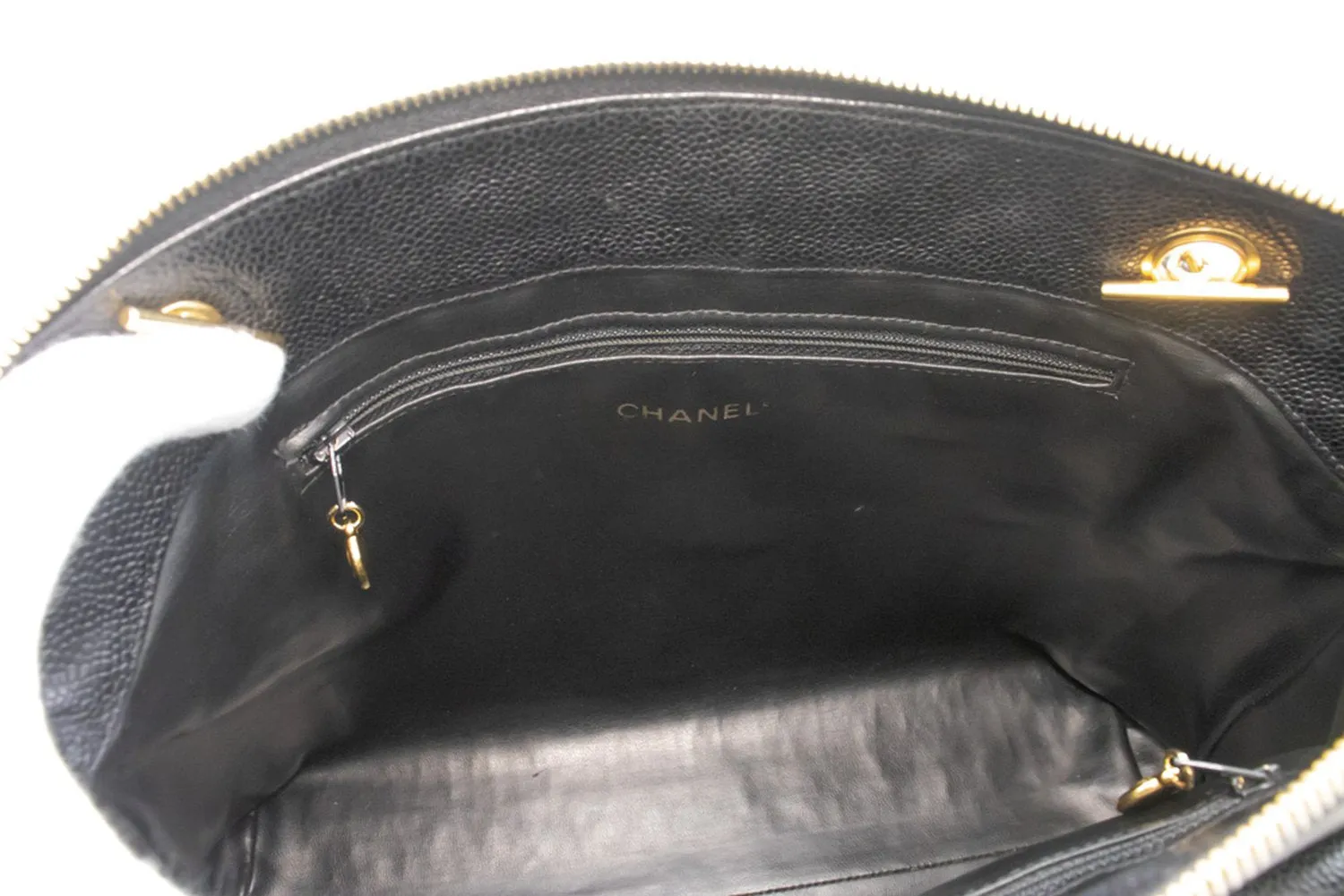 CHANEL Caviar Large Chain Shoulder Bag Black Leather Gold Zipper m53
