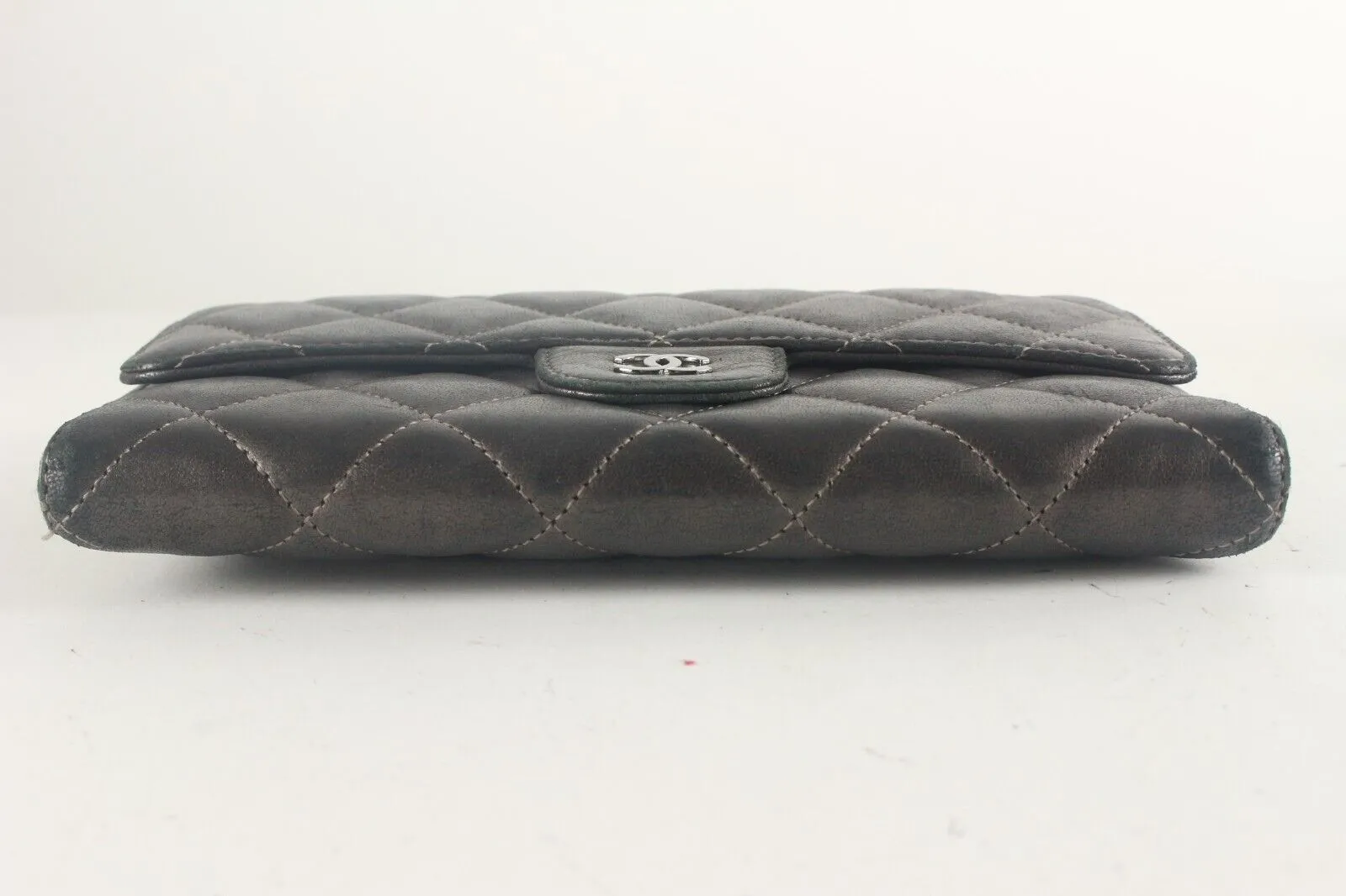 CHANEL Charcoal Grey Leathe Classic Flap Wallet 2CCS725K