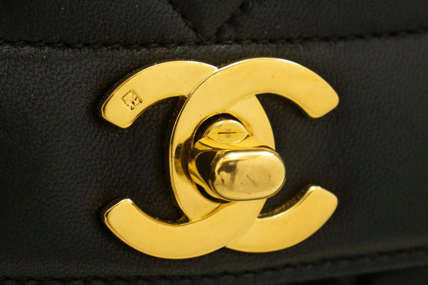CHANEL Diana Flap Chain Shoulder Bag Black Quilted Lambskin Purse p47