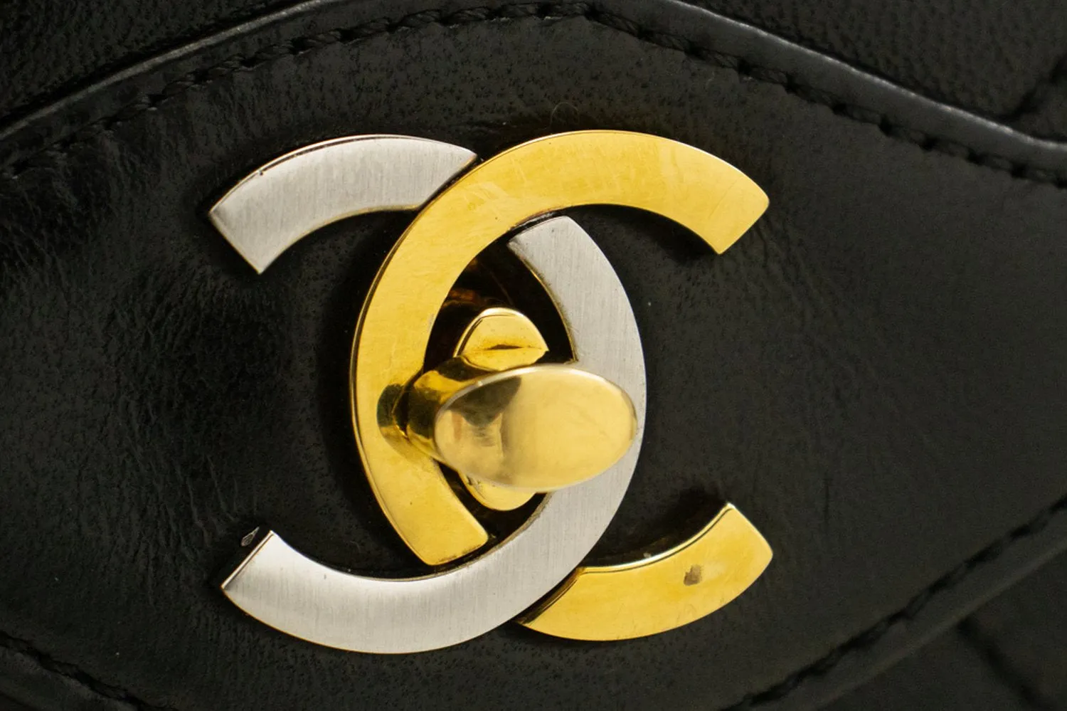 CHANEL Paris Limited Small Chain Shoulder Bag Black Quilted Flap L91