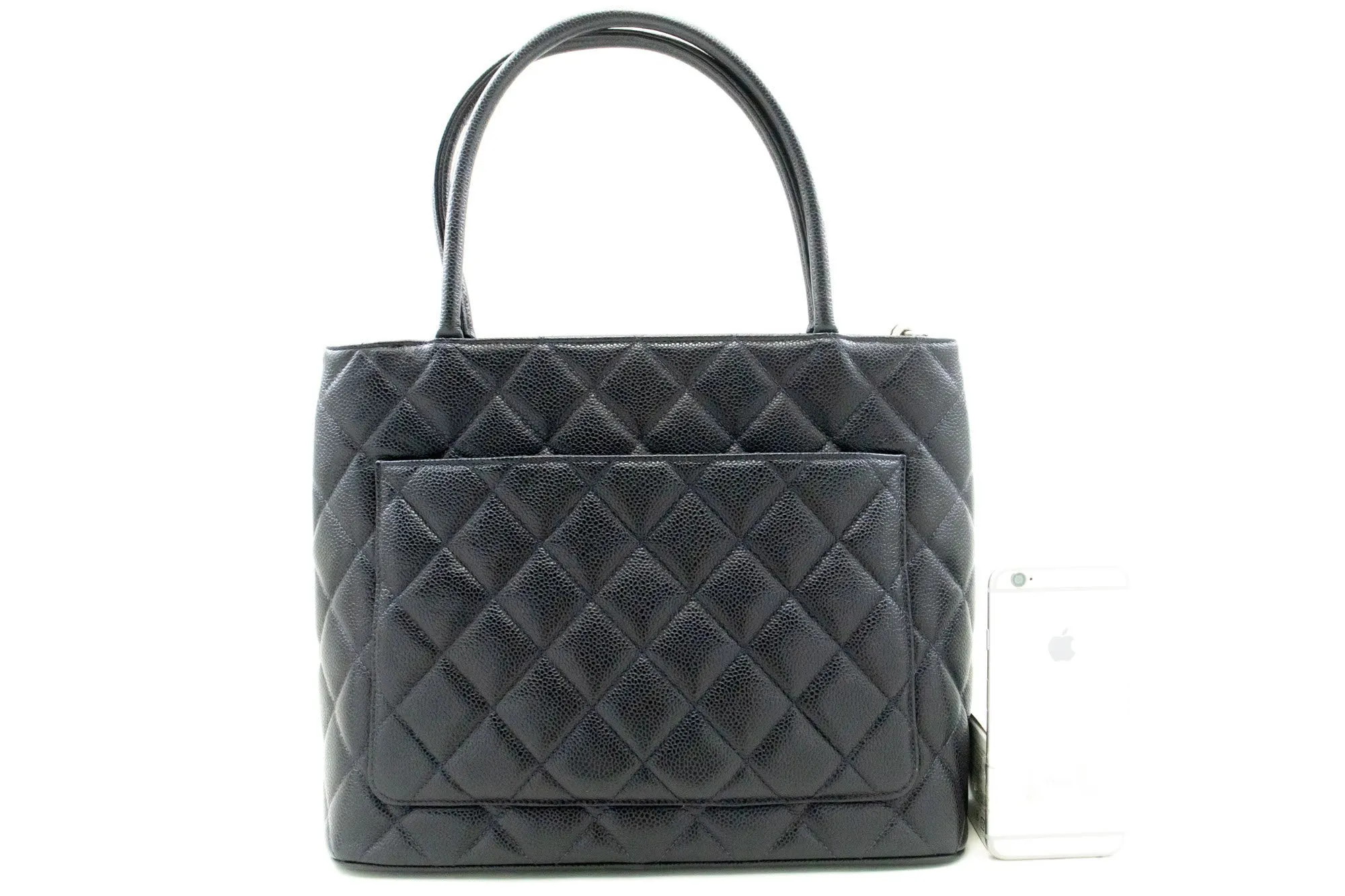 CHANEL Silver Medallion Grained Calfskin Leather Shoulder Bag n64
