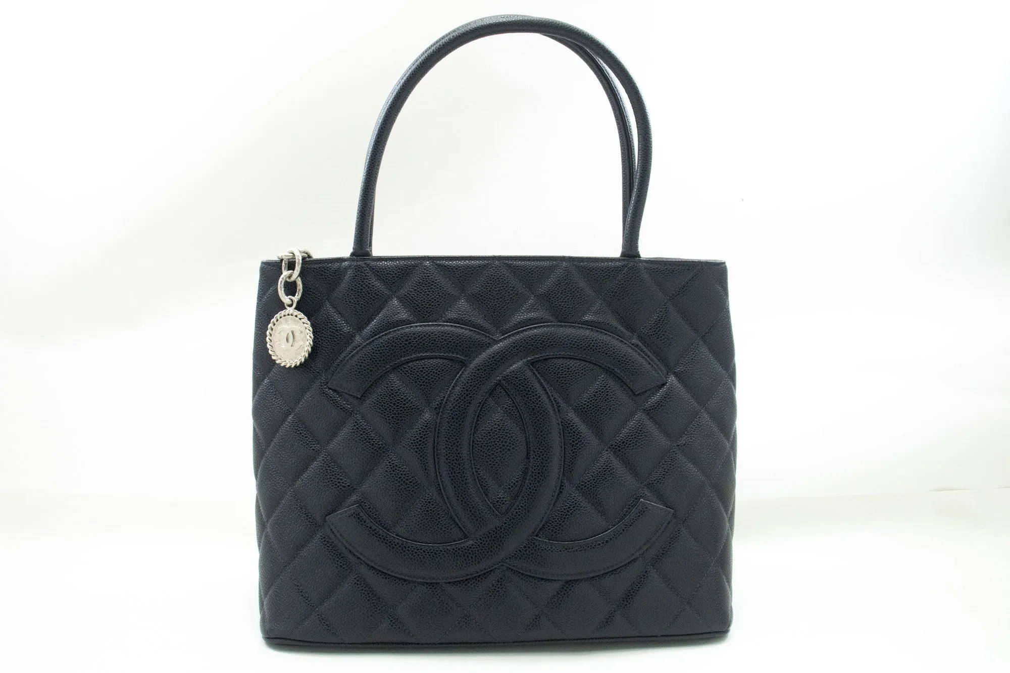 CHANEL Silver Medallion Grained Calfskin Leather Shoulder Bag n64