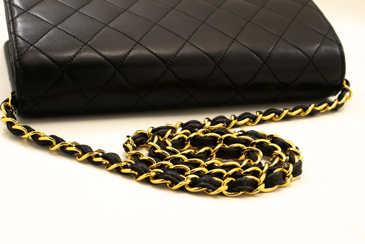 CHANEL Small Chain Shoulder Bag Clutch Black Quilted Flap Lambskin m72
