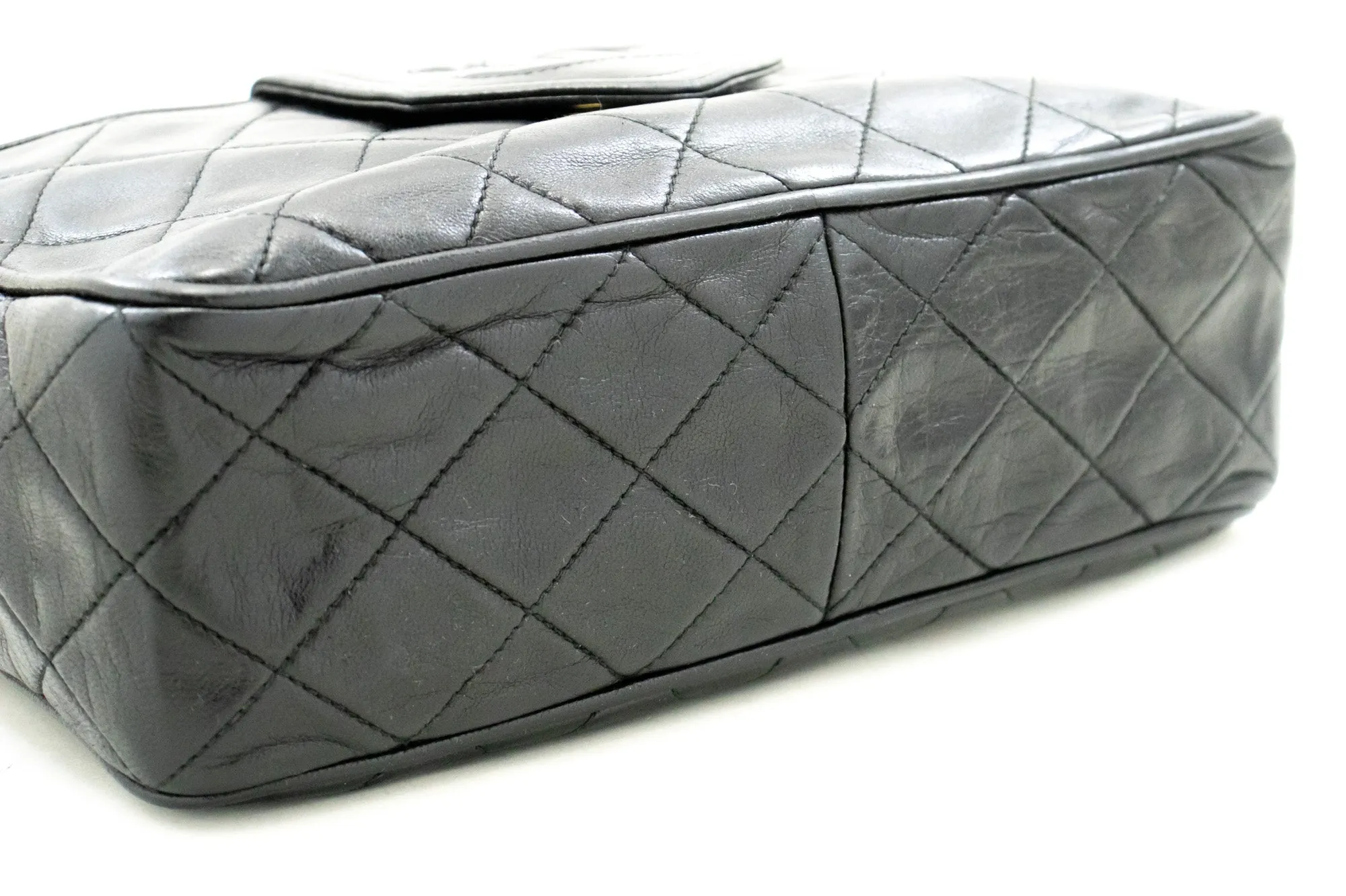 CHANEL Vintage Classic Chain Shoulder Bag Black Quilted Lambskin n17