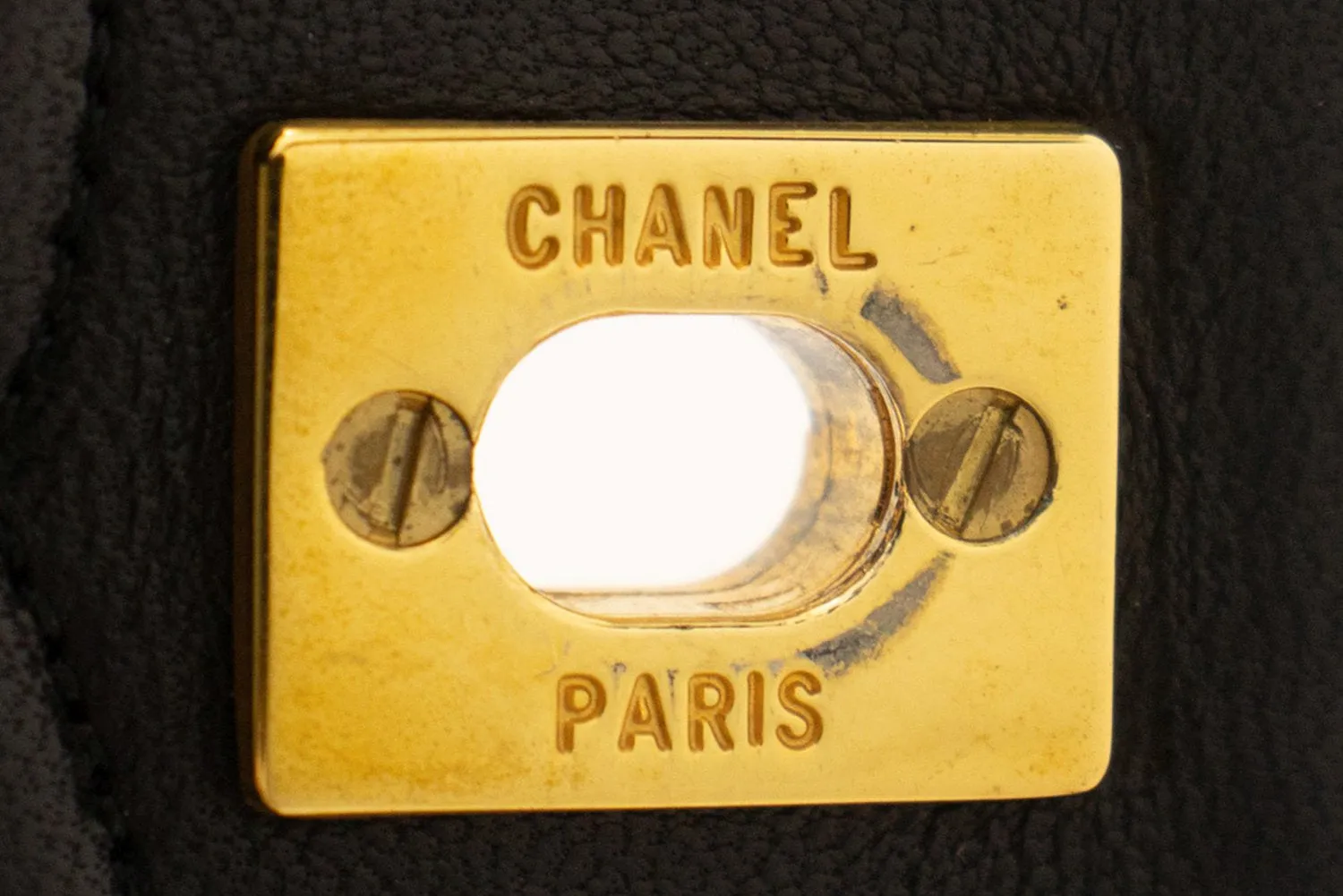 CHANEL Vintage Half Moon Chain Shoulder Bag Single Flap Quilted L32