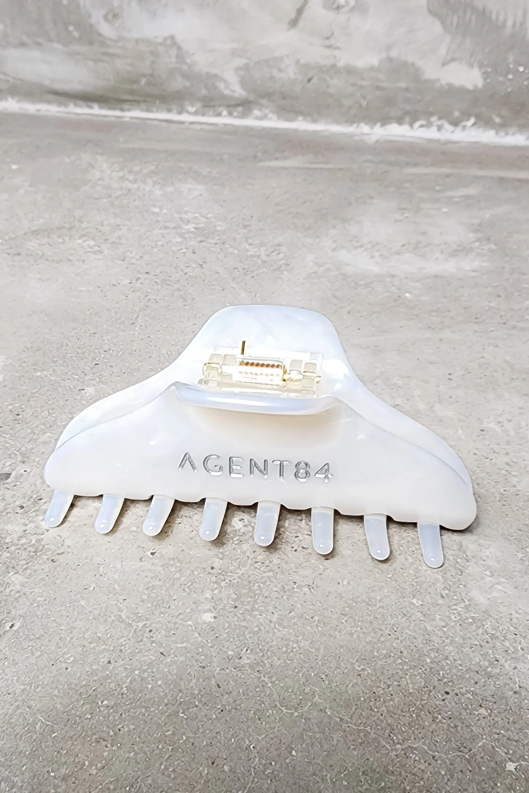 Claw Clip - Pearl White