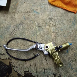 CLUTCH MASTER CYLINDER (#01605530)