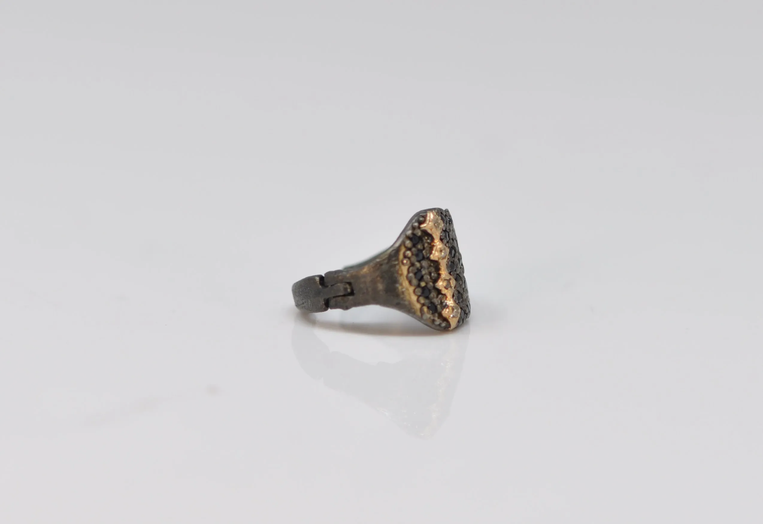 CRIVELLI EAR CUFF