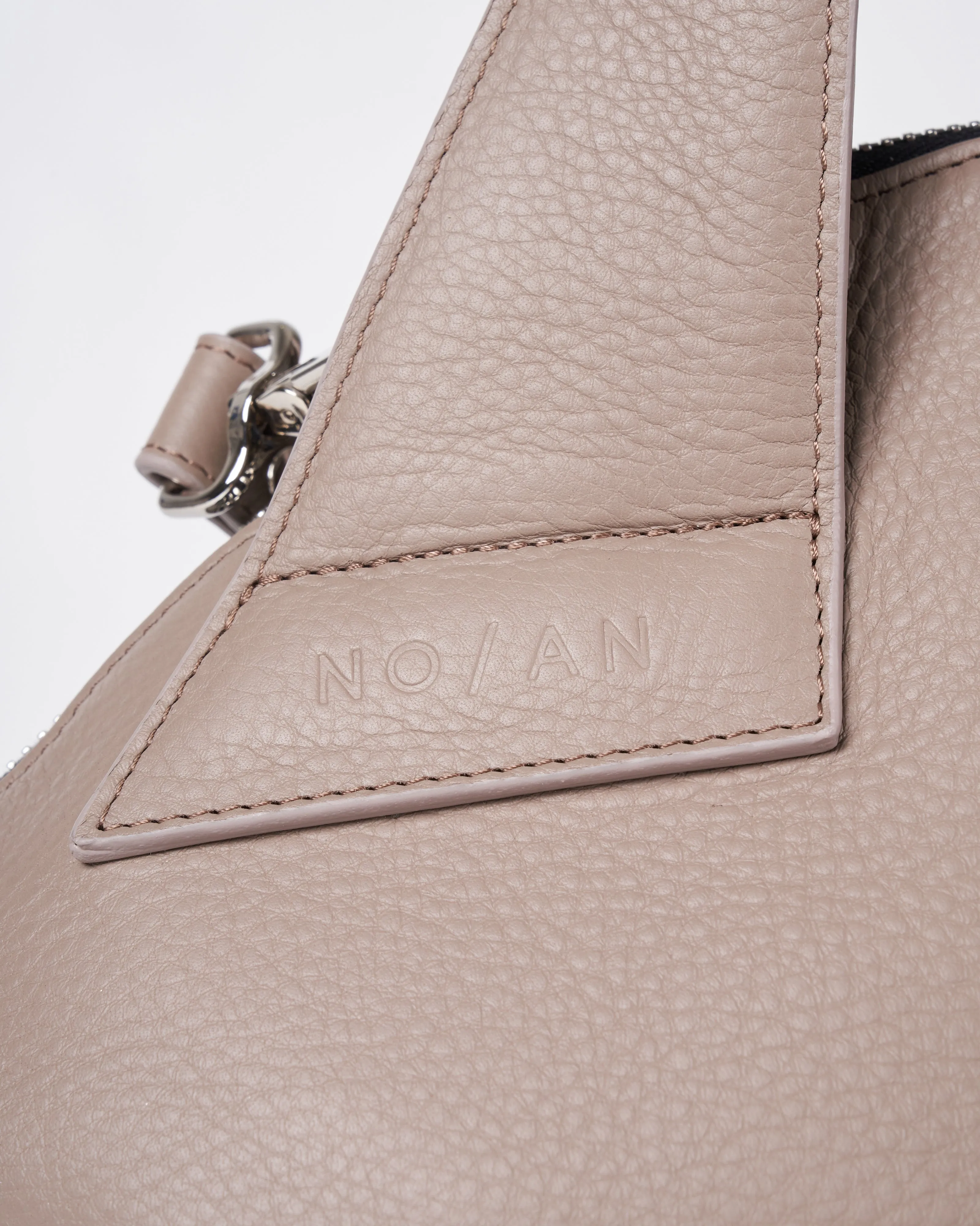 cuvo crossbody - acacia leather