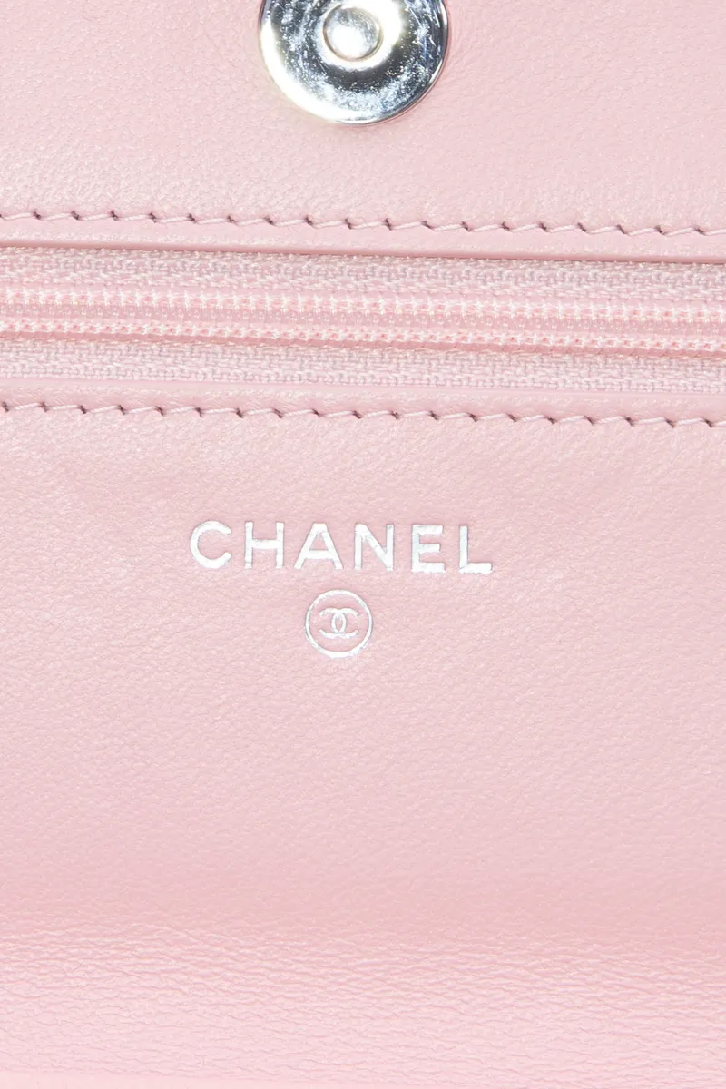 Diamond Stitch Wallet on Chain
