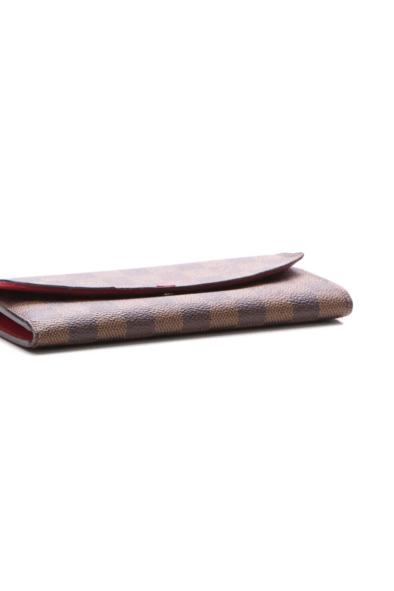 Emilie Wallet