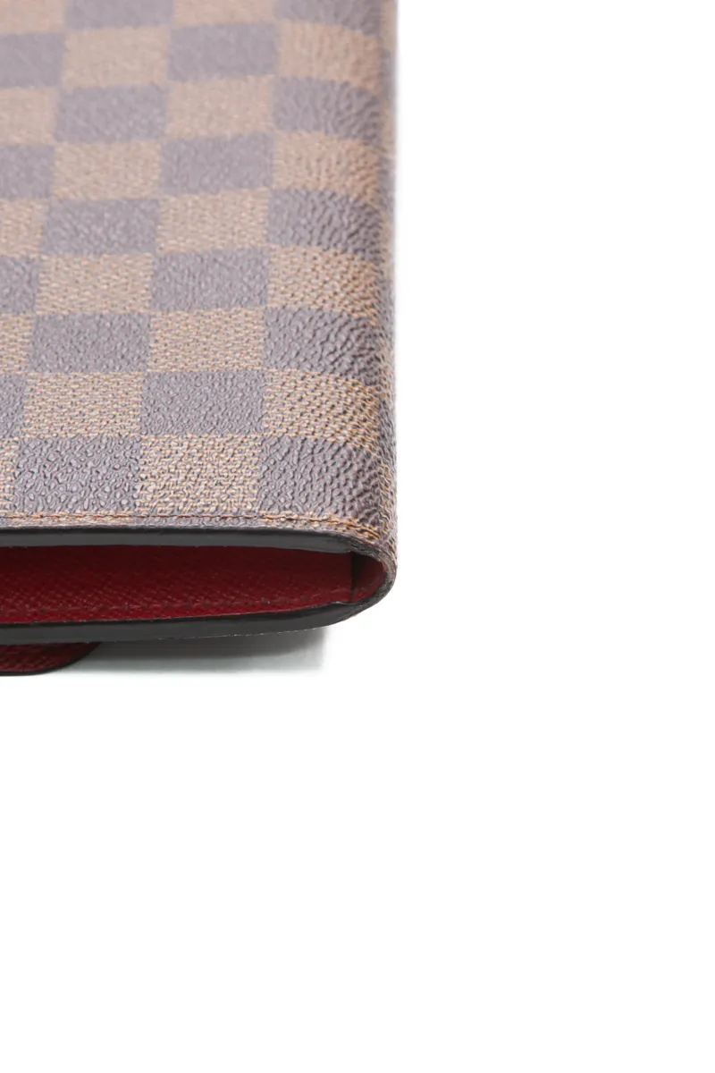 Emilie Wallet