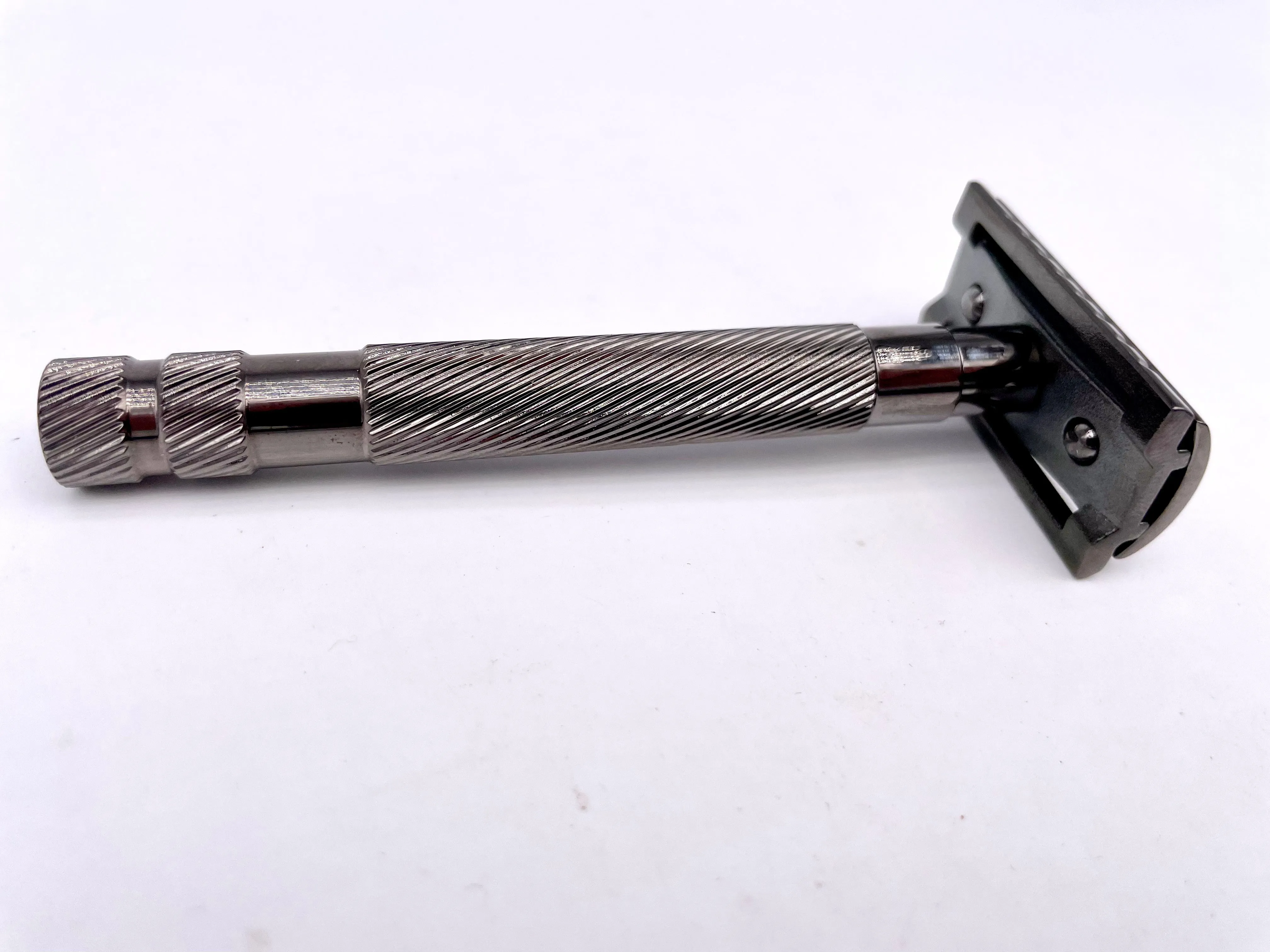 Epsilon Black Safety Razor