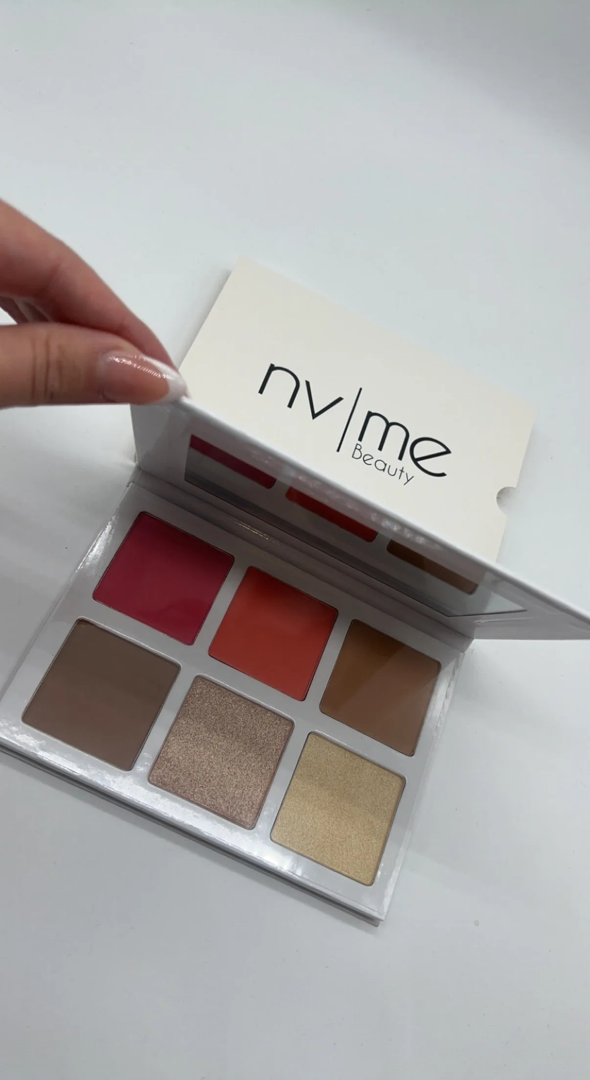 Glam and Glow Kit