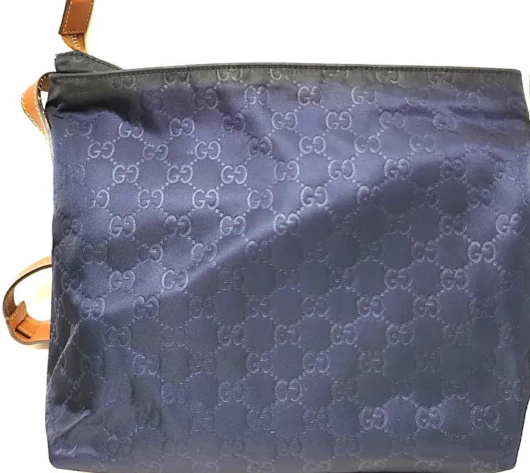 Gucci Italy. Vintage Logo GG Navy Blue Crossbody Bag / Shoulder Bag
