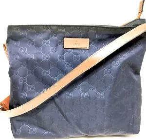 Gucci Italy. Vintage Logo GG Navy Blue Crossbody Bag / Shoulder Bag