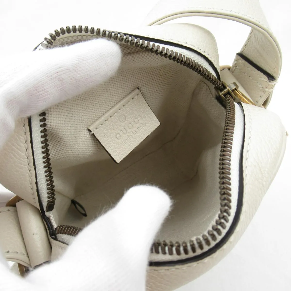 Gucci Logo Print Leather Crossbody Bag in White
