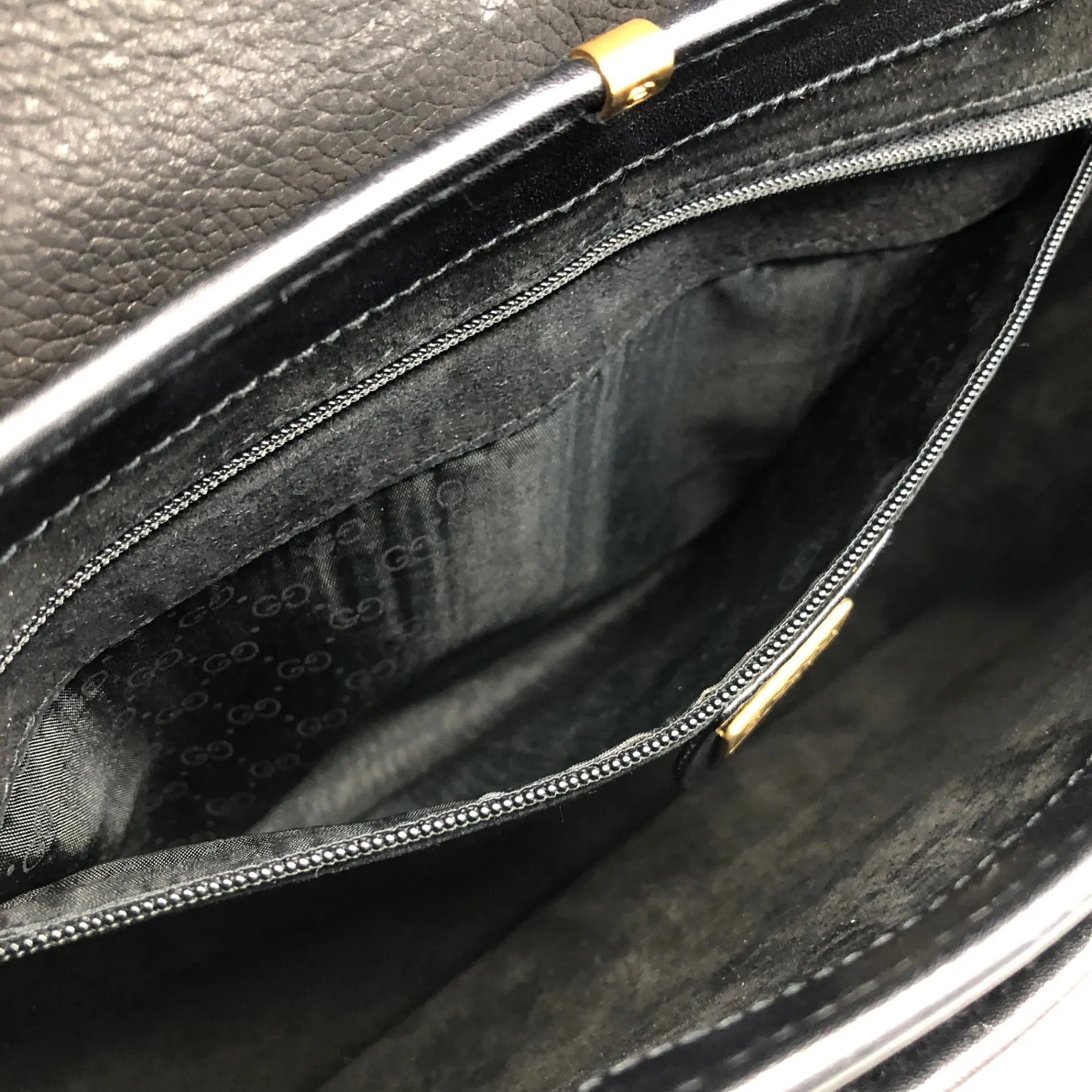 GUCCI Logo Shoulder bag Black Vintage tid77d
