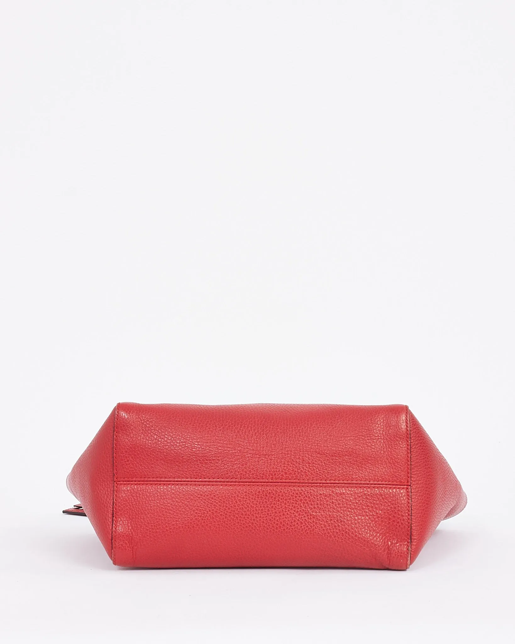 Gucci Red Grained Leather Swing Shoulder Bag