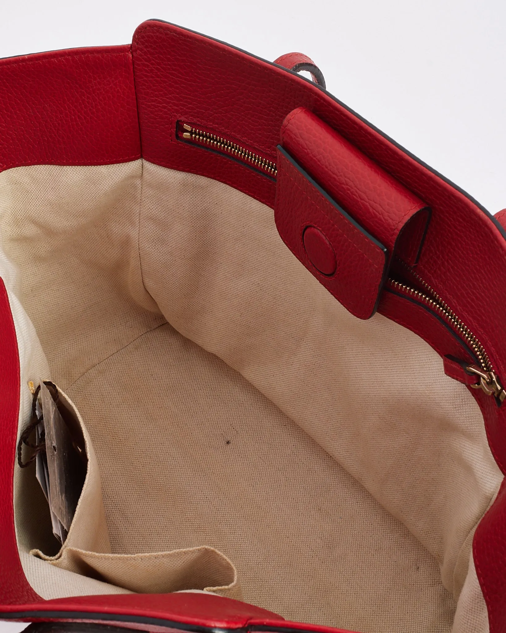 Gucci Red Grained Leather Swing Shoulder Bag