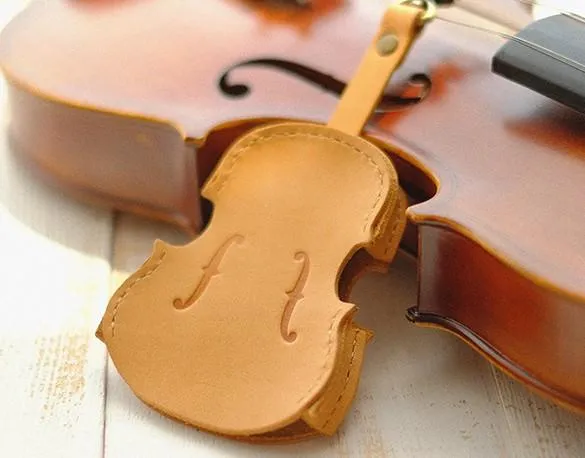 Handmade Leather Cute Violin Camel Keyring Keychain Women Personalized Monogrammed Gift Custom Wallet Women Keyring Keychain