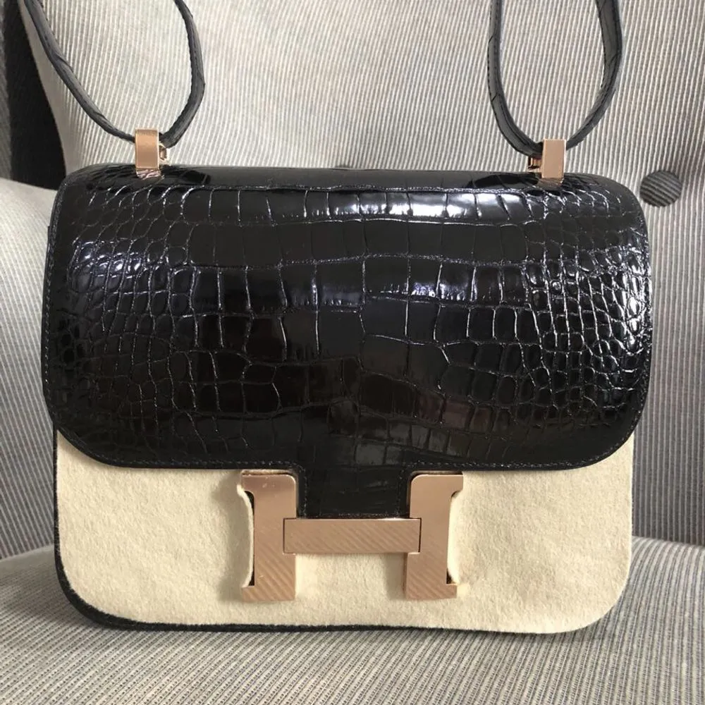 Hermès Constance 24 Noir (Black) Alligator Mississippi Lisse Gold Hardware GHW