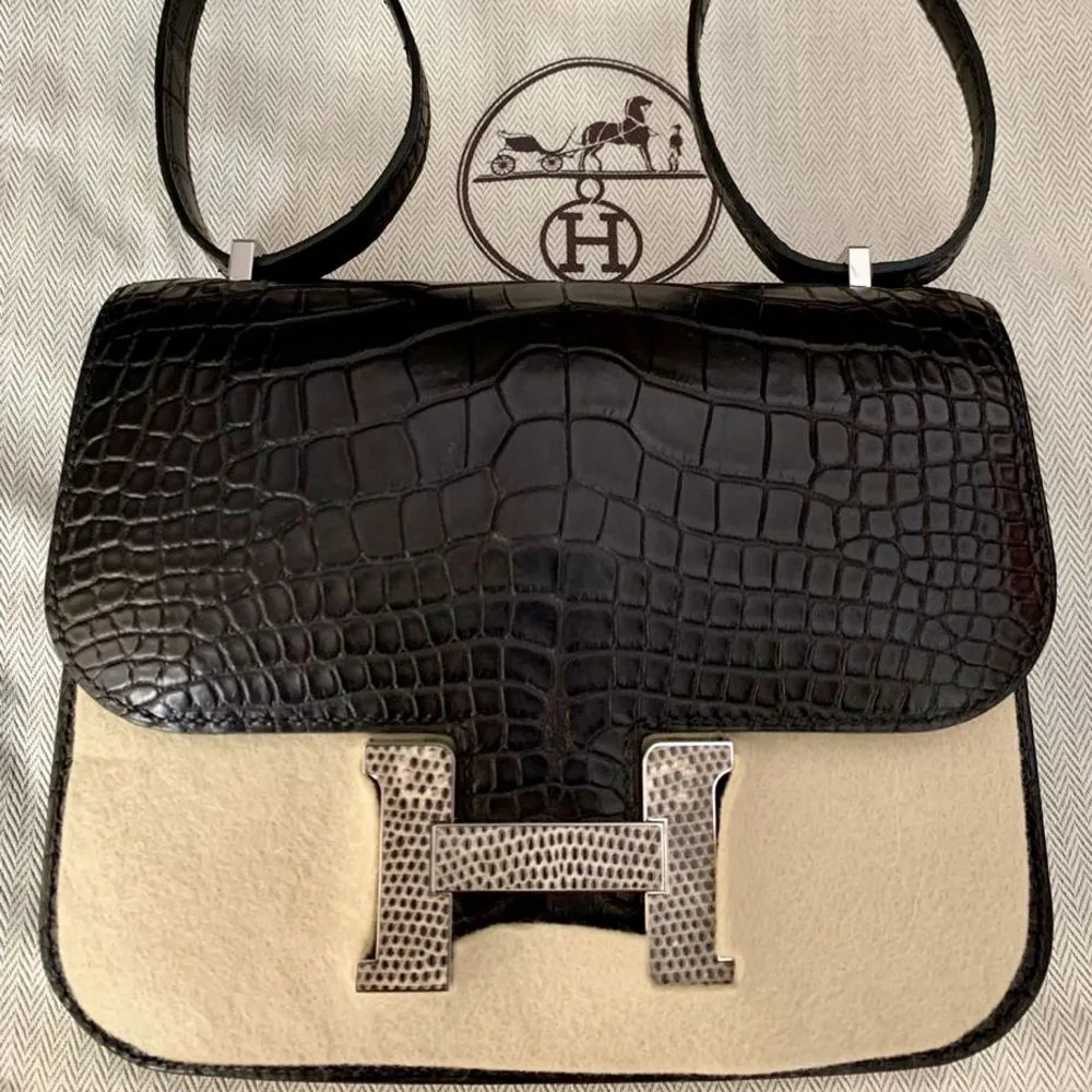 Hermès Constance Limited Edition 18 Noir (Black)/Ombre Alligator Mississippi Matte Enamel Hardware ENA