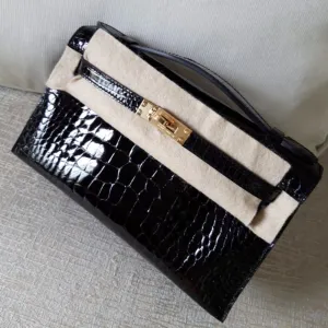 Hermès Kelly Pochette Noir (Black) Alligator Mississippi Lisse Gold Hardware GHW
