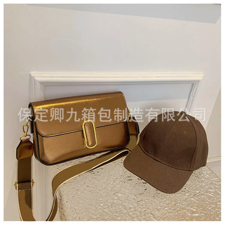 Korean Style Classy Small Square Bag 2023 Spring Popular Texture Cross-Border Underarm Bag Shiny Patent Leather Chain Shoulder Bag