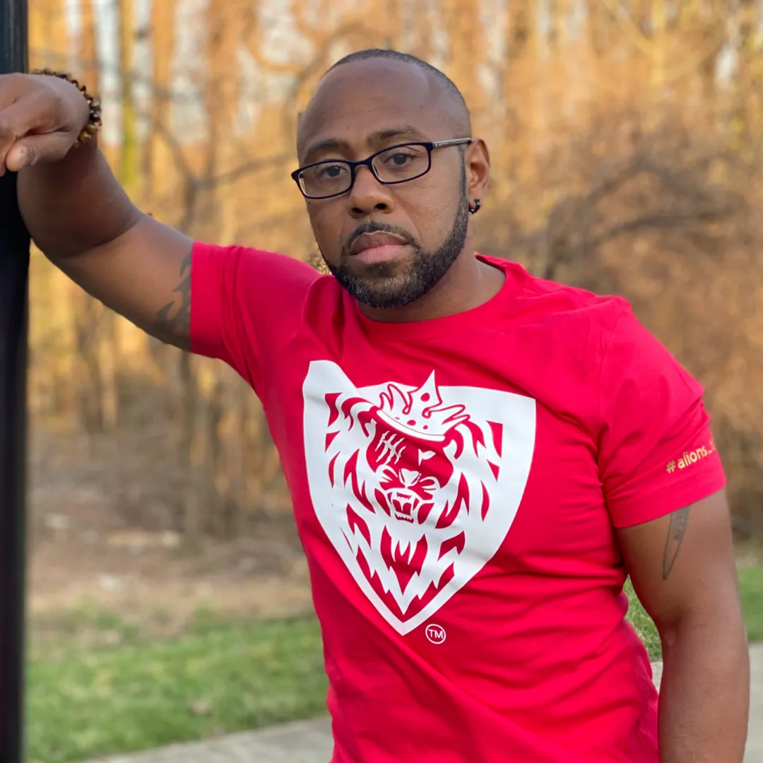 Logo Tee