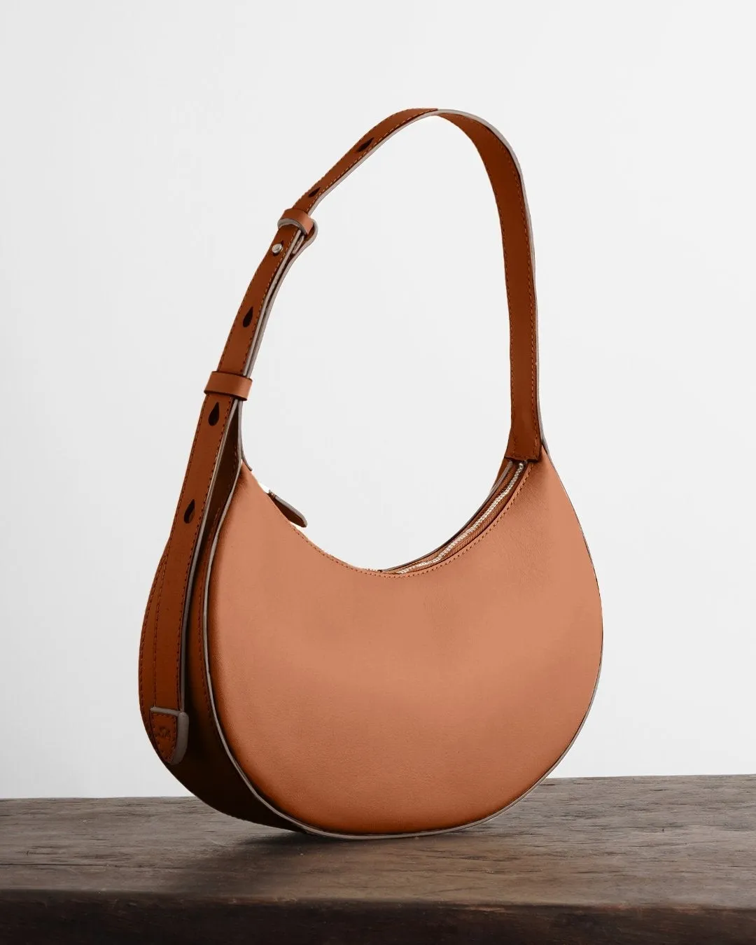 Lola Baguette Bag | Almond