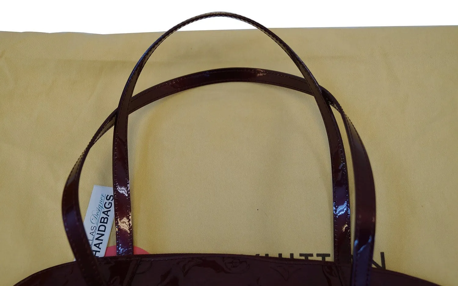 LOUIS VUITTON Avalon Rouge Fauviste Vernis Zip Shoulder Tote Bag