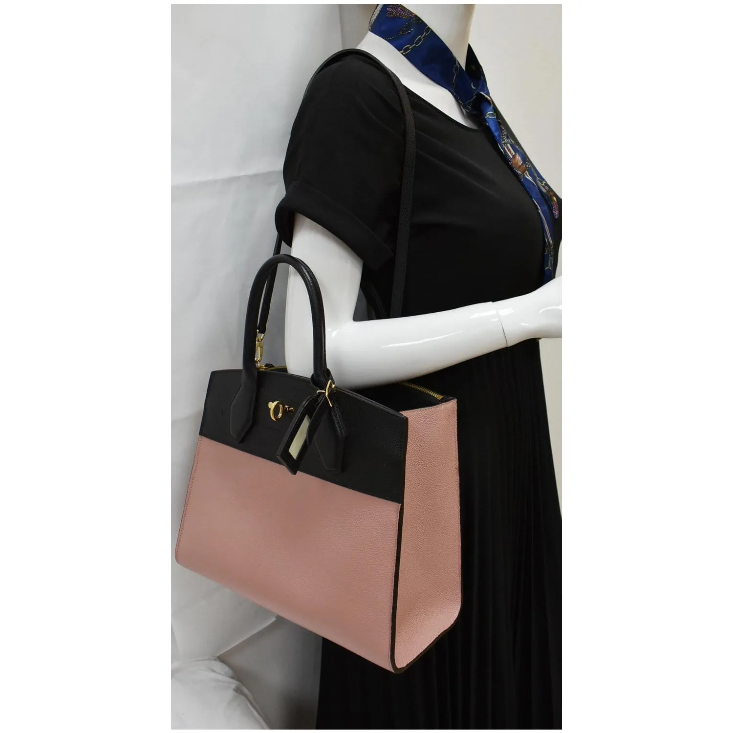 LOUIS VUITTON City Steamer MM Leather Shoulder Bag Magnolia