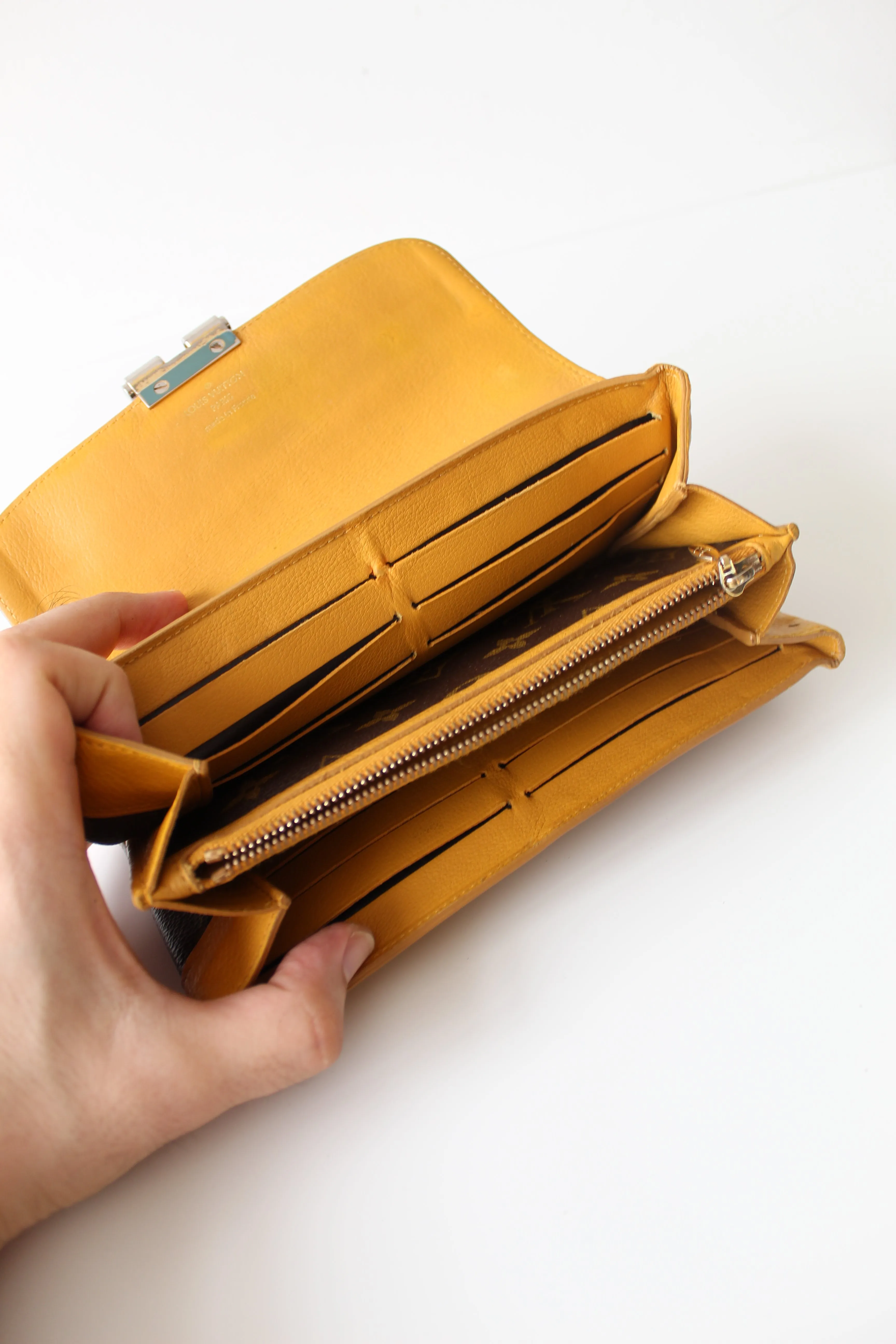 Louis Vuitton Elysee Wallet