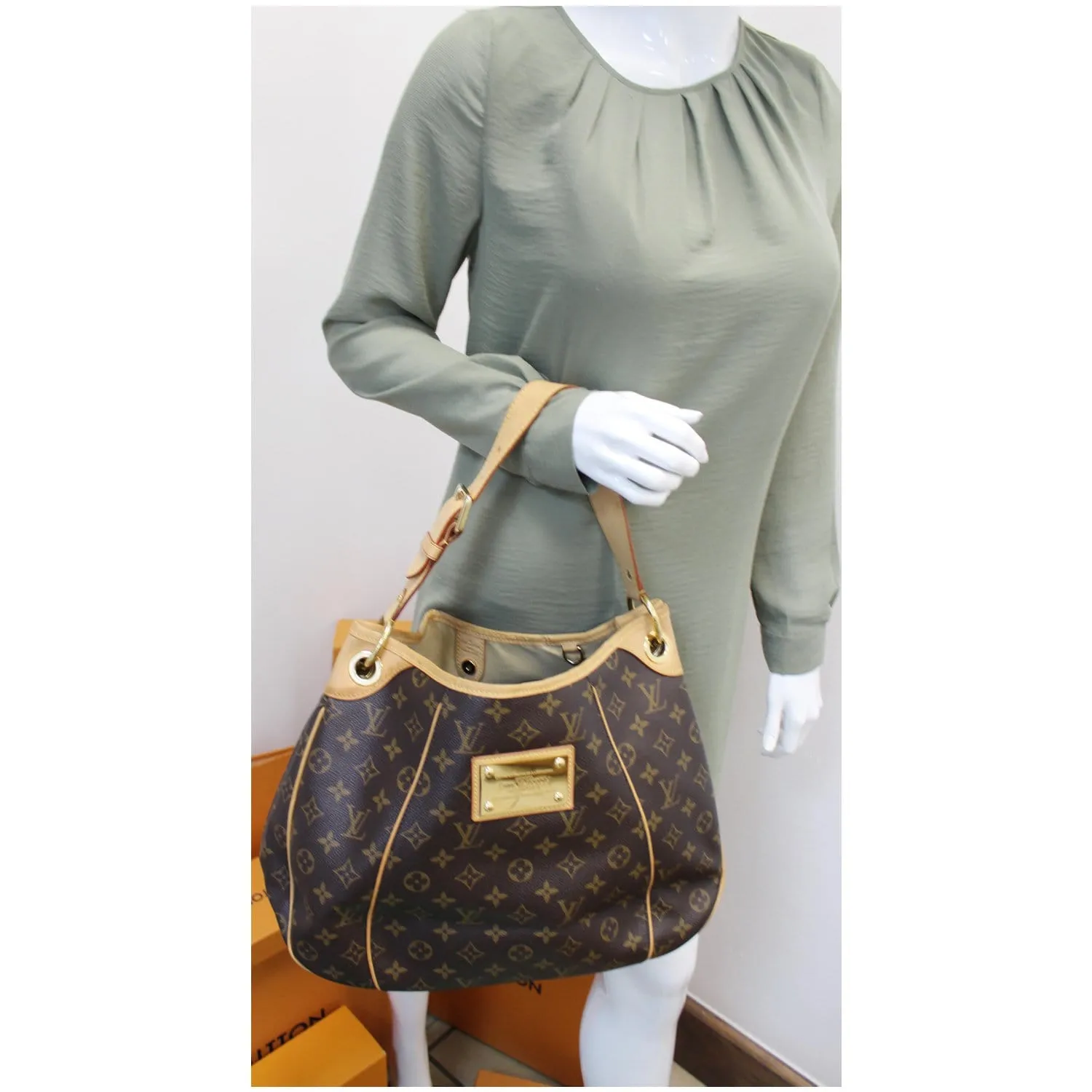 LOUIS VUITTON Galliera PM Monogram Canvas Shoulder Bag Brown