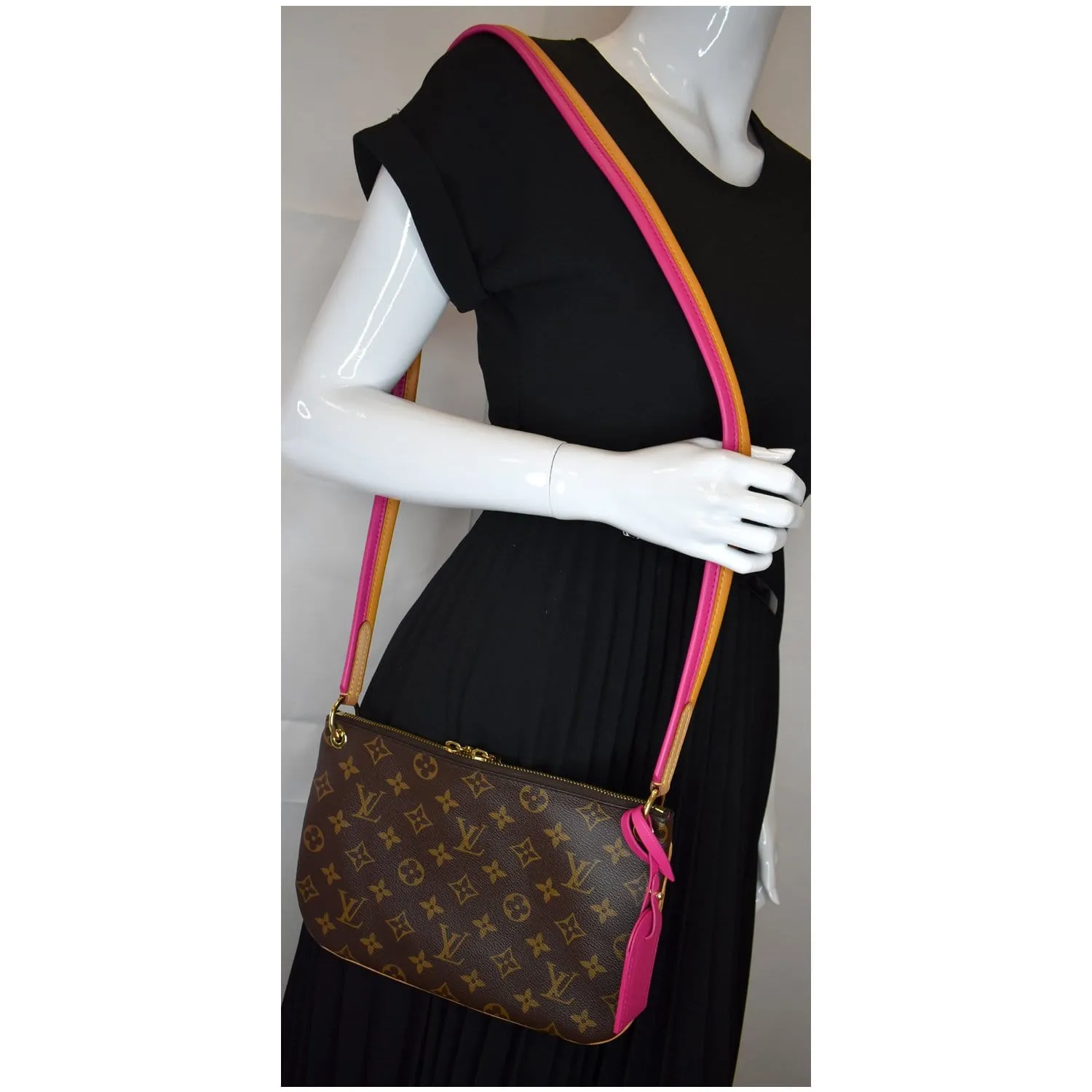 LOUIS VUITTON Lorette Monogram Canvas Shoulder Bag Brown