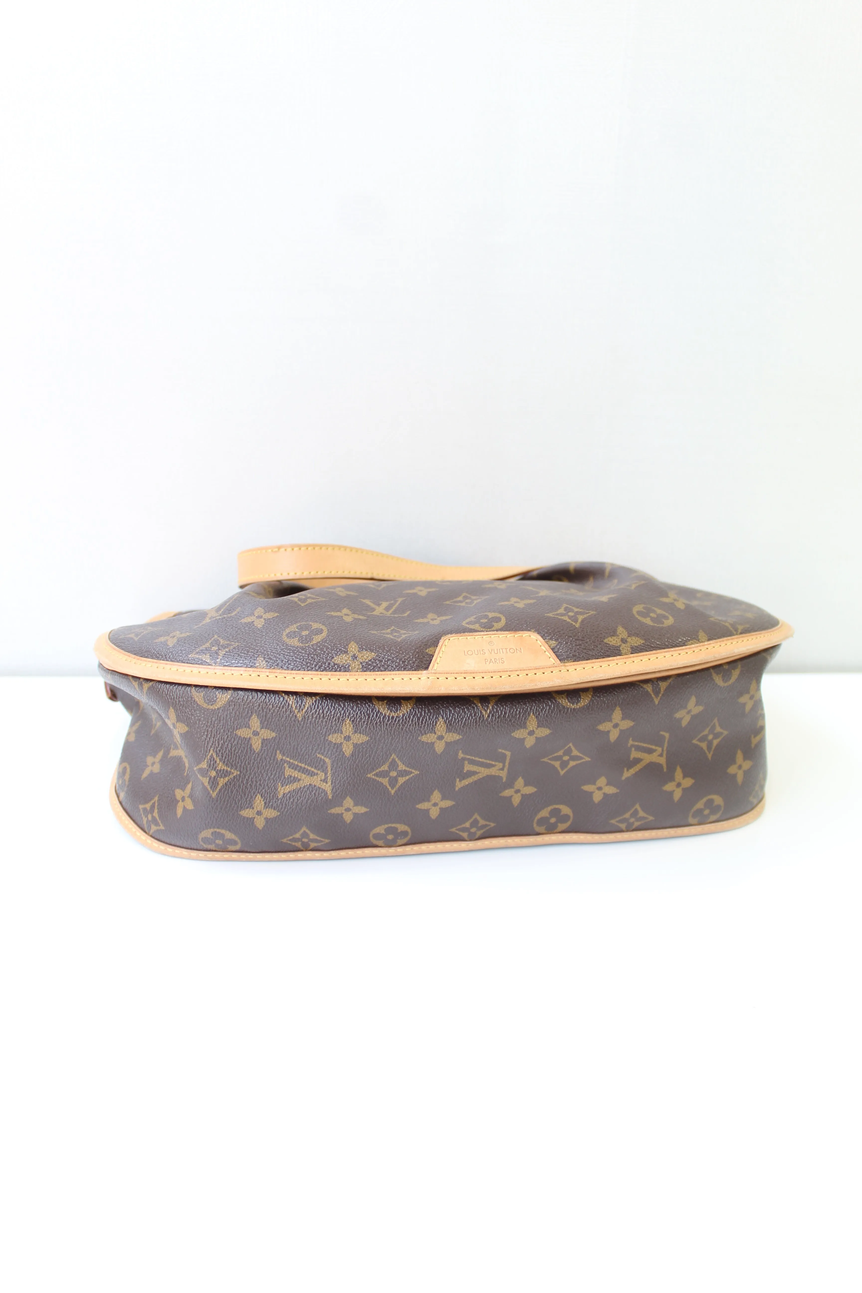Louis Vuitton Menilmontant MM